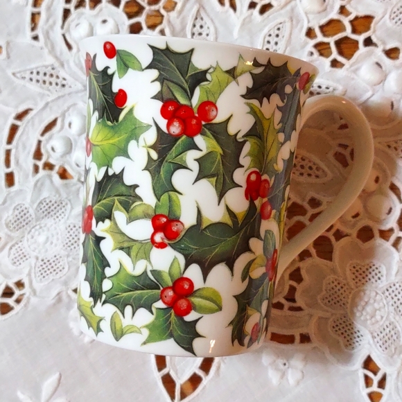 Royal Kendal Other - Vintage Royal Kendal Holly Mug **Hostess Pick**